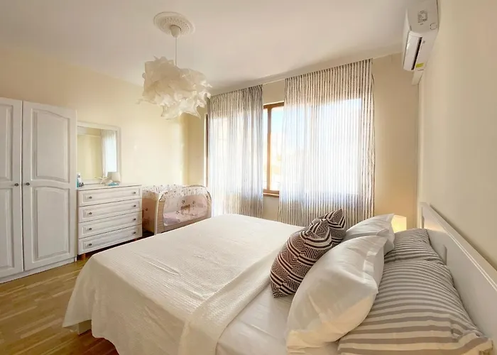 Lovely With Balcony In Old Town By Flat Mаnаger * Pomorie