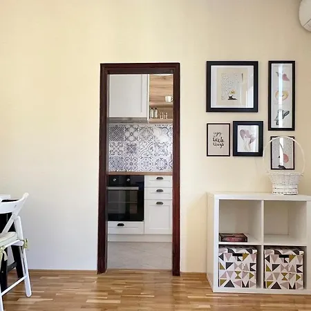 Apartament Lovely With Balcony In Old Town By Flat Mаnаger Gmina Pomorie