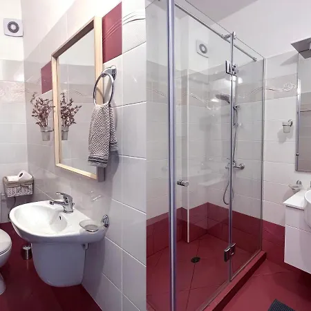 Lovely With Balcony In Old Town By Flat Mаnаger شقة *