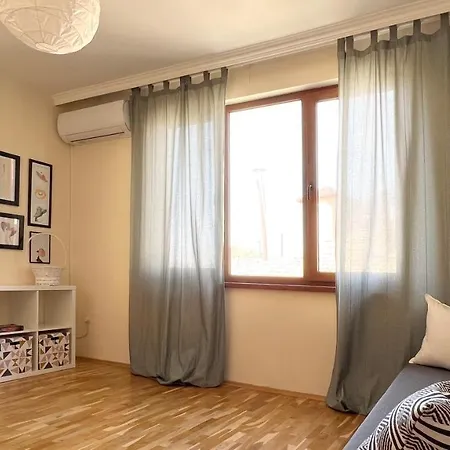 Lovely With Balcony In Old Town By Flat Mаnаger