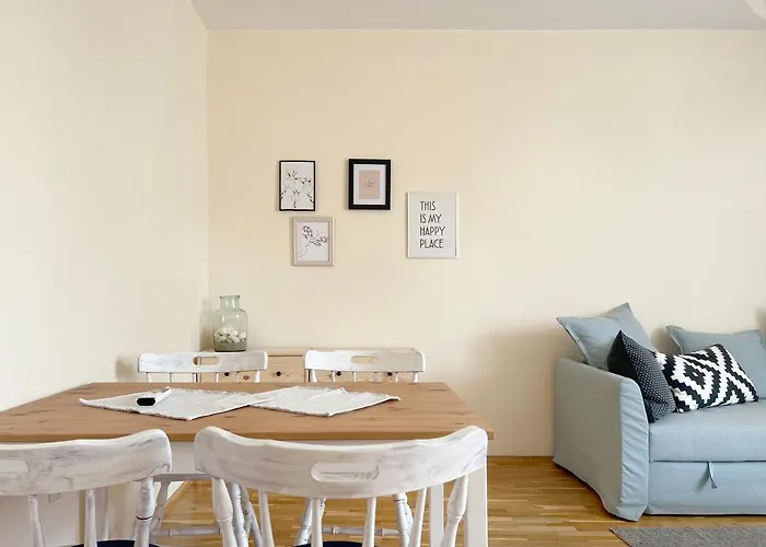 Lovely With Balcony In Old Town By Flat Mаnаger Lägenhet *