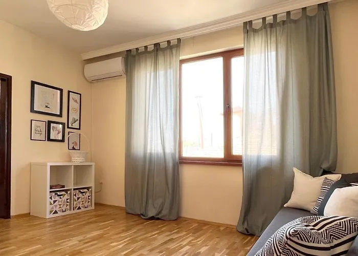 Lovely With Balcony In Old Town By Flat Mаnаger